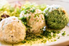 Adobe Stock knoedel essen